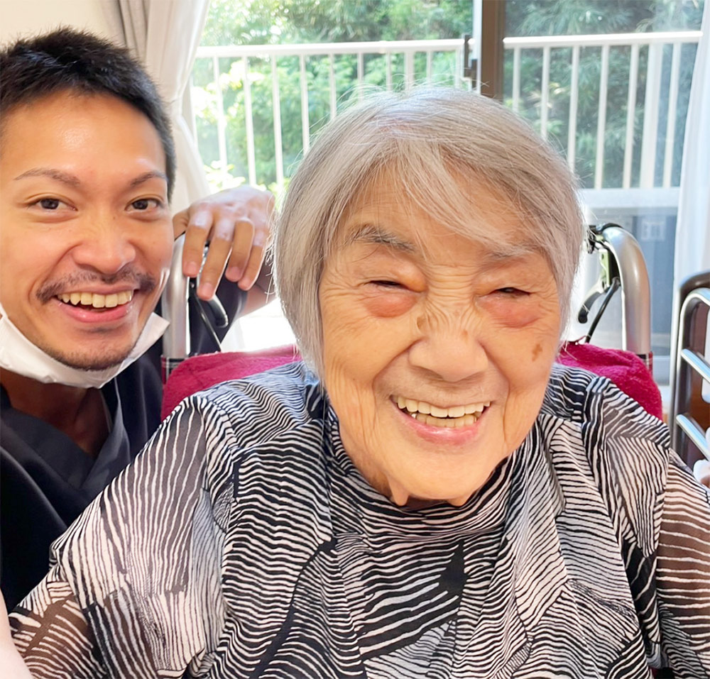 訪問マッサージ　患者様とのお写真